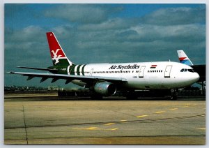 Airplane Postcard Air Seychelles Airlines Airbus A-300B4 F-BVGN at Paris DZ5