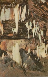 WEST LIBERTY, Ohio, 1950-60s; Ohio Caverns, Devil's Tea Table