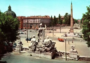 THE SQUARE OF THE PEOPLE AT ROME ITALY ON CONTINENTAL SIZE POSTCARD