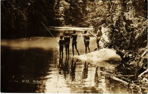 PC CPA MALAYSIA, FISHING ON THE RIVERBANK, Vintage REAL PHOTO Postcard (b19103)