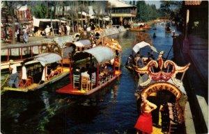 CPM AK The floating gardens of Xochimilco MEXICO (598962)