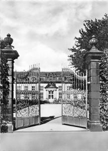 BG2442 hannover galeriegebaude in den schonen herrenhauser CPSM 14x9.5cm germany