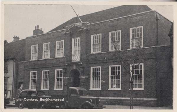 Berkhamsted Civic Centre Herts Hertfordshire Old Mint Postcard