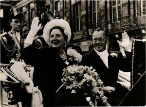 CPM AK HM Koningin Juliana en ZKH Prins Bernhard DUTCH ROYALTY (813997)