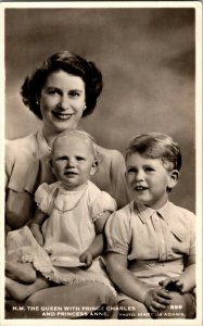 RPPC Queen Elizabeth With Prince Charles, Princess Anne Vintage Postcard J58