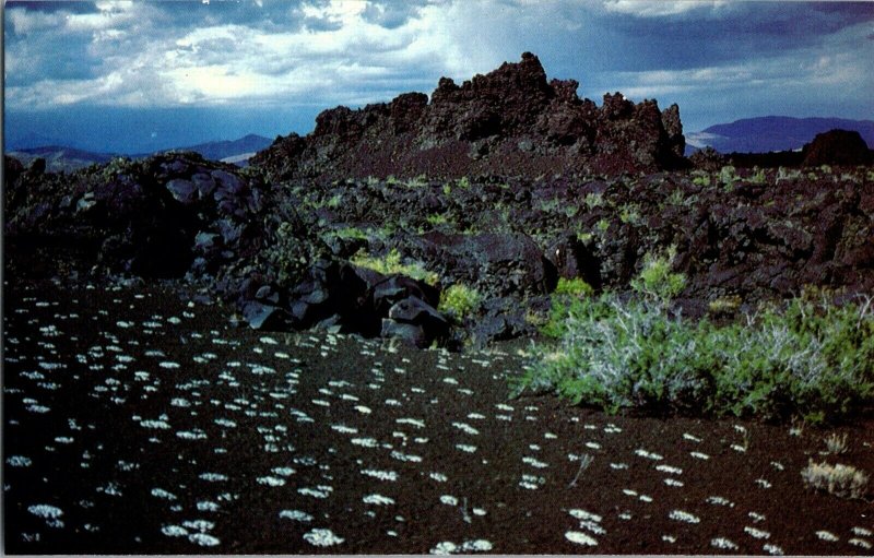 Vintage Idaho Postcard, Devils O , Craters of the Moon National Monument, pb24