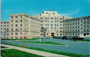 Saskatoon Saskatchewan University Hospital Vintage Postcard E99