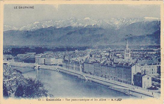 France Grenoble Vue Panoramique et les Alpes