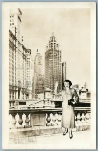 LADY IN CHICAGO IL PHOTOMONTAGE VINTAGE 1951 REAL PHOTO POSTCARD RPPC