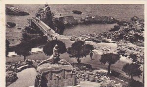 France Biarritz Le Cote Basque Le Monument aux Morts et le Rocher de la Vierge