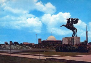 VINTAGE CONTINENTAL SIZE POSTCARD NATIONAL MONUMENT JAKARTA INDONESIA