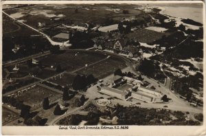 PC NEW ZEALAND, ROTORUA, GOVT. GROUNDS, Vintage REAL PHOTO Postcard (B41644)