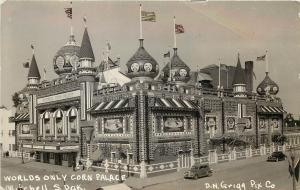 c1940 RPPC Postcard; Corn Palace Mitchell SD, D.H. Grigg Photo Unposted