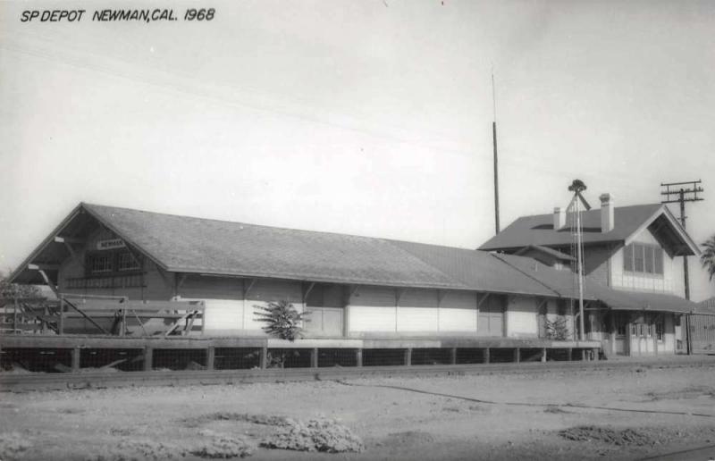 Newman California 1968 Southern Pacific train depot real photo pc Z30013