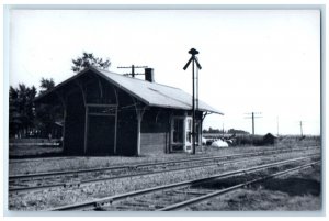c1960 Lincoln Iowa IA Exterior Vintage Train Depot Station RPPC Photo Postcard