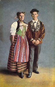 c.'07,  Europe Charm Costumed Couple, #156 Madchen und Bursc Old Zurich Postcard