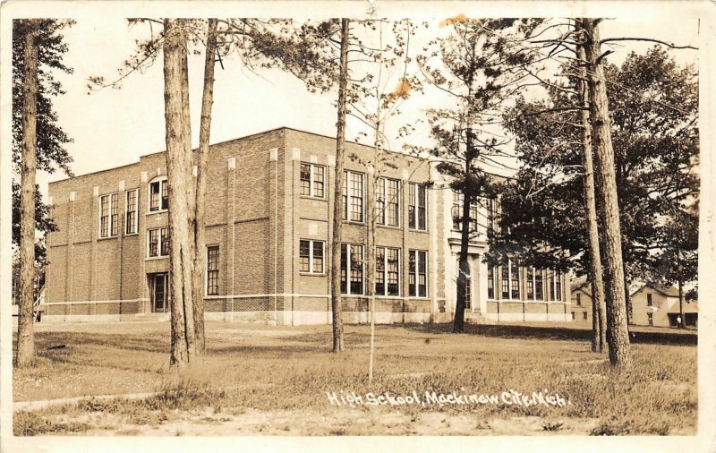 H35/ Mackinaw City Michigan RPPC Postcard c1940s High School Building  57