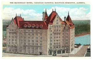 The MacDonald Hotel, Canadian National Railway, Edmonton, Alberta Postcard