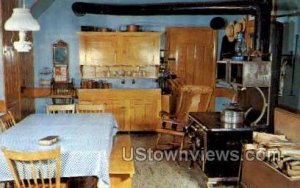 Amish Farm & House - Dutch Country, Pennsylvania PA Postcard