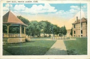 Canada, Saskatchewan, Prince Albert, City Hall, Tichnor 105494