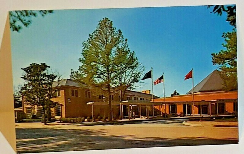 Vintage Postcard Williamsburg Lodge Conference Center Virginia unposted   757