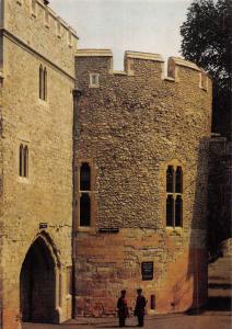 BR91086 tower of london wakefirld and bloody towers  uk