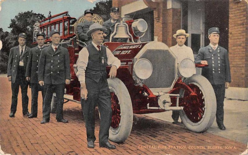 Council Bluffs Iowa Central Fire Station Engine Vintage Postcard JI658318