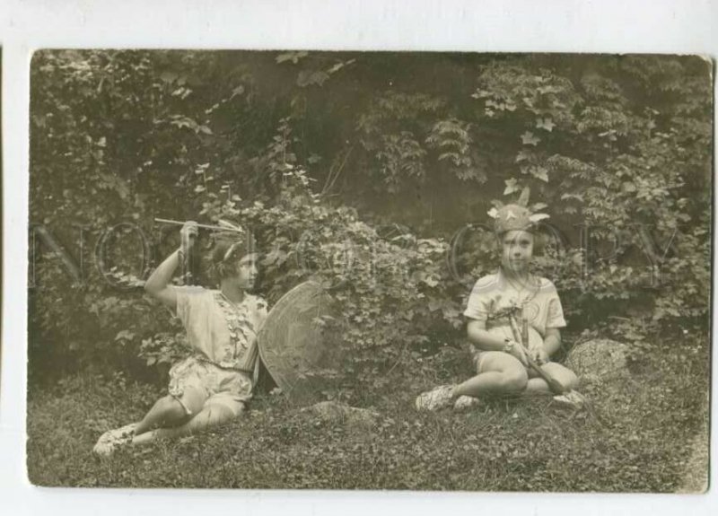 3126943 RUSSIA Girls playing in the Indians Vintage Real PHOTO