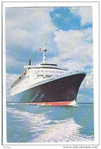 Cunard Queen Elizabeth 2, Vancouver, B.C., Canada,  40-60s