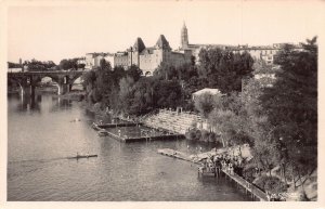France Montauban Baignade au bord du Tarn Boat RPPC postcard