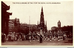 Scotland Edinburgh The Pipes & Drums Of The 1st Btn The Royal Scots