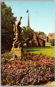 Warren Ohio 1970s Postcard City Park War Statue Monument