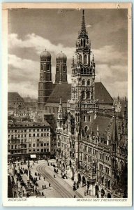 M-13953 Rathaus Mit Frauenkirche Munich Germany