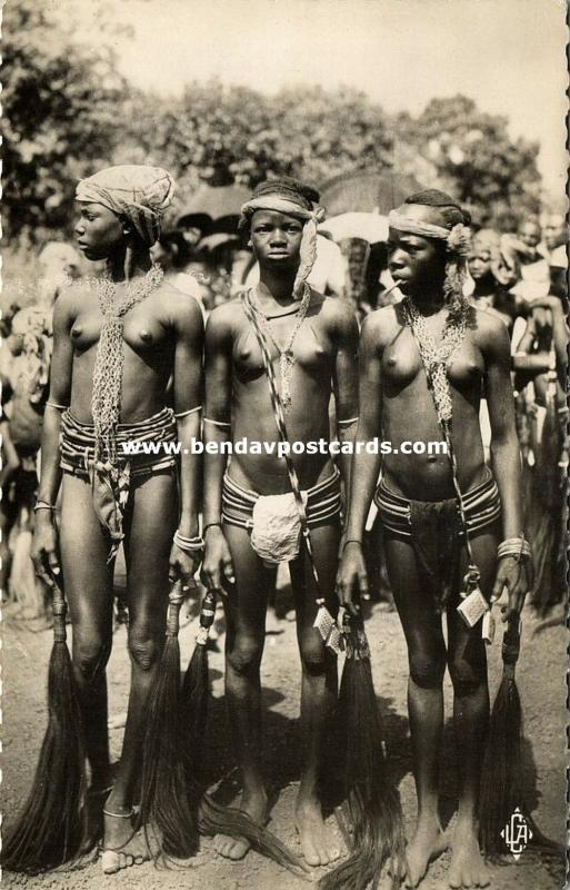 chad tchad, Mayo-Kebbi, Three Beautiful Native Girls (1950s) RPPC 