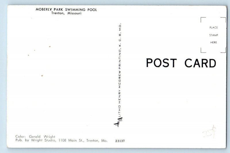 Trenton Missouri Postcard Moberly Park Swimming Pool Exterior View c1960 Vintage