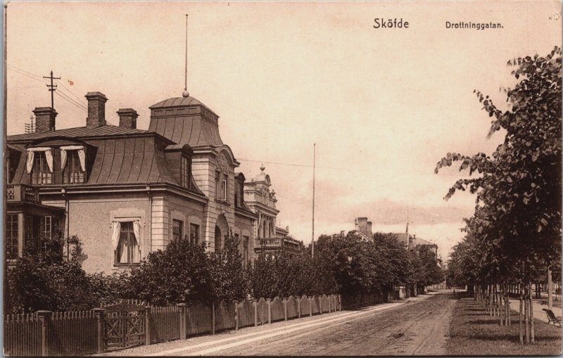 Sweden Skövde Drottninggatan, Skovde Vintage Postcard C213