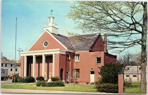 postcard Salem, Ohio - The Village Green - Charles H. Caray Post American Legion