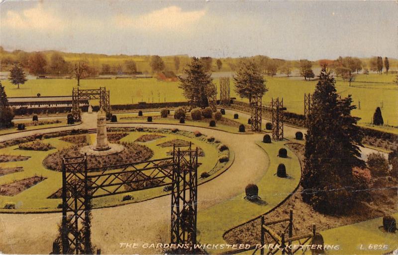 uk15414 the gardens wicksteed park kettering  uk