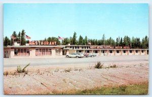 WAWA, Ontario Canada ~ NORTHERN GATEWAY MOTOR HOTEL  c1950s Roadside  Postcard