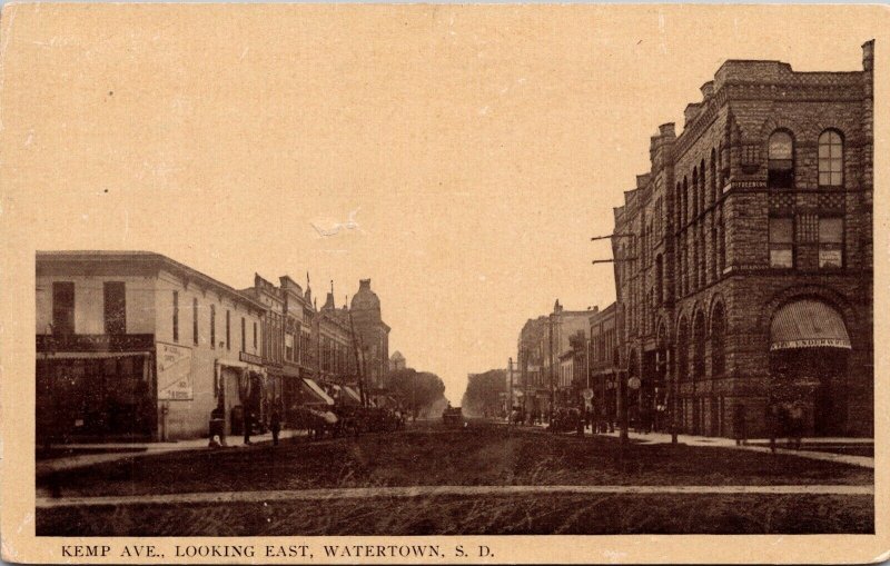 Postcard Kemp Avenue Looking East in Watertown, South Dakota~135573