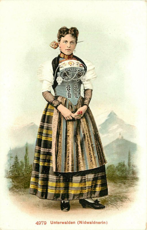Vintage Postcard Woman in Swiss Ethnic Costume Unterwalden Nidwaldnerin