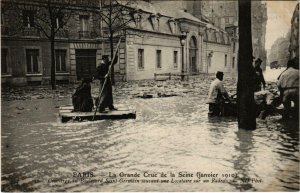 CPA Inondations PARIS 1910 Boulevard St-Germain (970895)