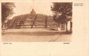 A670 Indonesia Boroboedoer Midden Java vintage postcard
