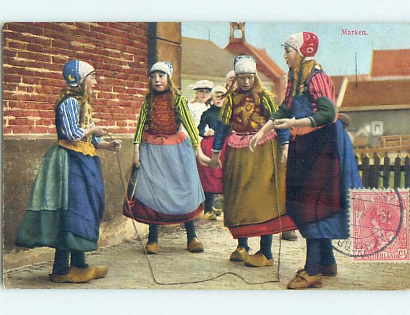 Pre-Linen foreign GIRLS SKIPPING ROPE AT MARKEN MARKERMEER IN NETHERLANDS J5225