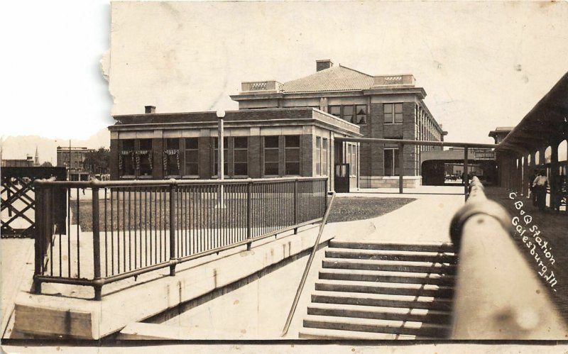 G34/ Galesburg Illinois RPPC Postcard 1914 CB&Q Railroad Depot DAMAGE