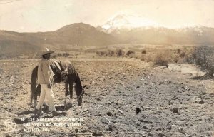 RPPC Volcan Popocatépetl, Mexico Volcano Eruption ca 1940s Vintage Postcard