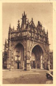 BG26042 alencon orne porche de l eglise france