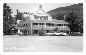 J50/ Bristol Vermont RPPC Postcard c1950s Bristol Inn Hotel Autos  193
