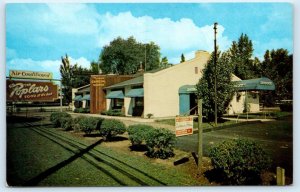 EAST LANSING, MI Michigan ~ Roadside THE POPLARS Restaurant c1950s Postcard