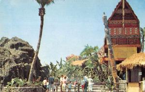 Santa Monica California South Sea Island Pacific Ocean Park vintage pc Z42852 
